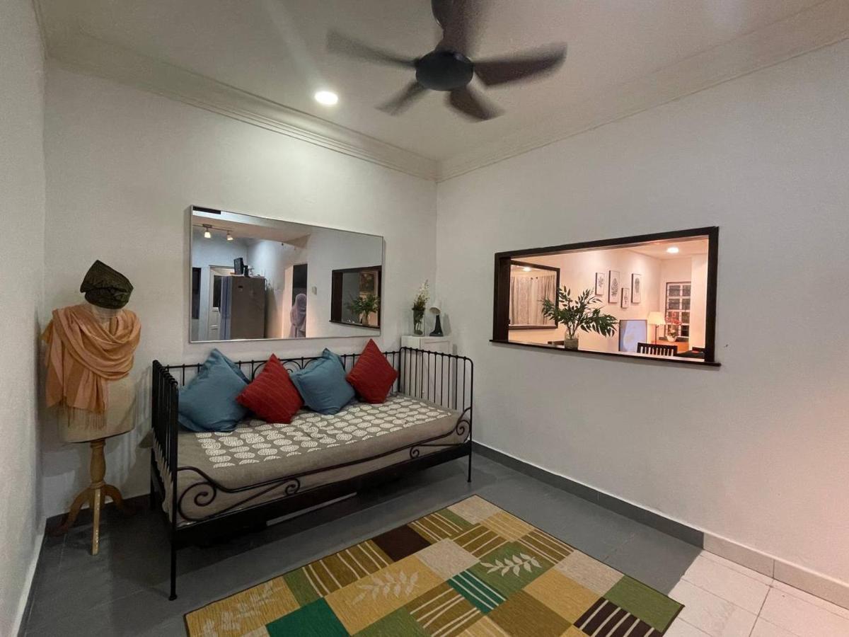 Homestay Laman Nuri, Kota Damansaraペタリンジャヤ エクステリア 写真